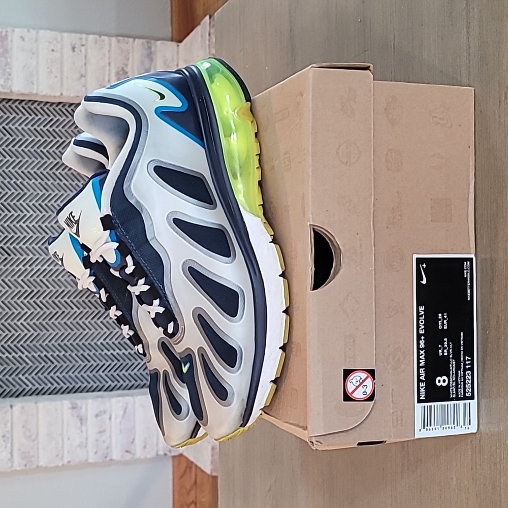 Nike Air Max 96+ Evolve white obsidian metallic silver size 8.5 EUC 2012